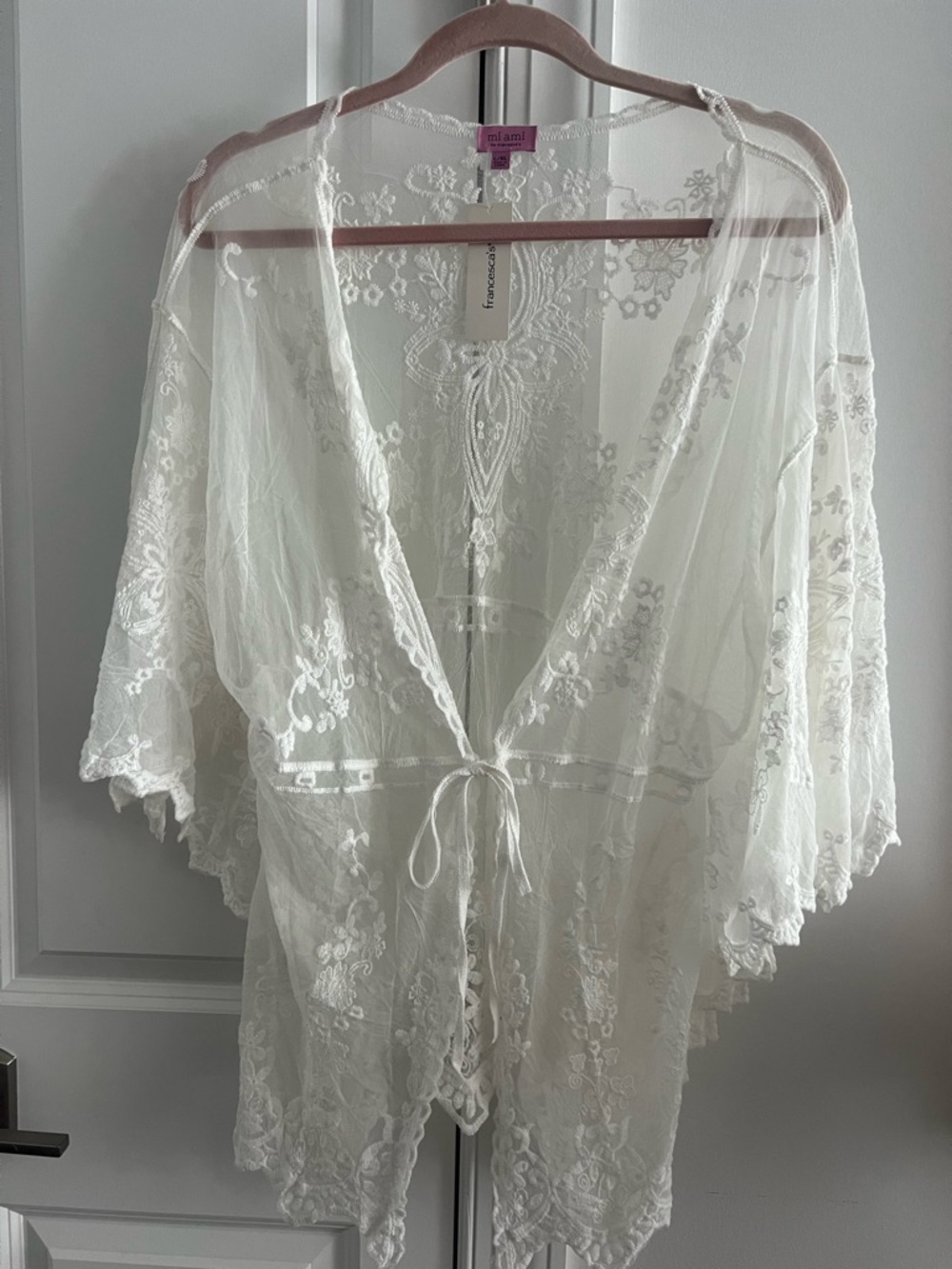 Francesca's Collections White Sheer Lace Tie-Front Robe